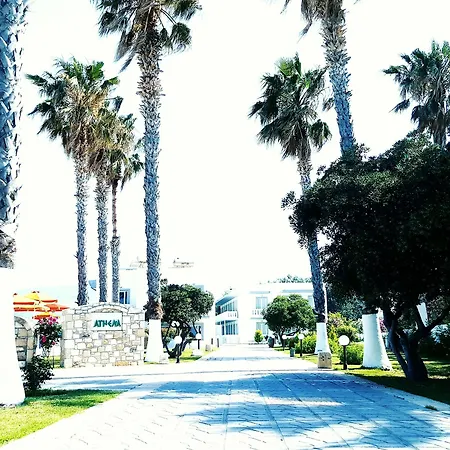 Athina And Apartmanhotel