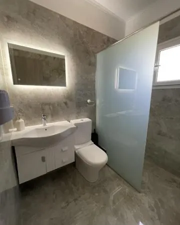 Hotel apartamentowy Athina And 2*