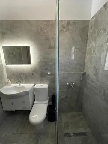 Athina And Aparthotel 2*