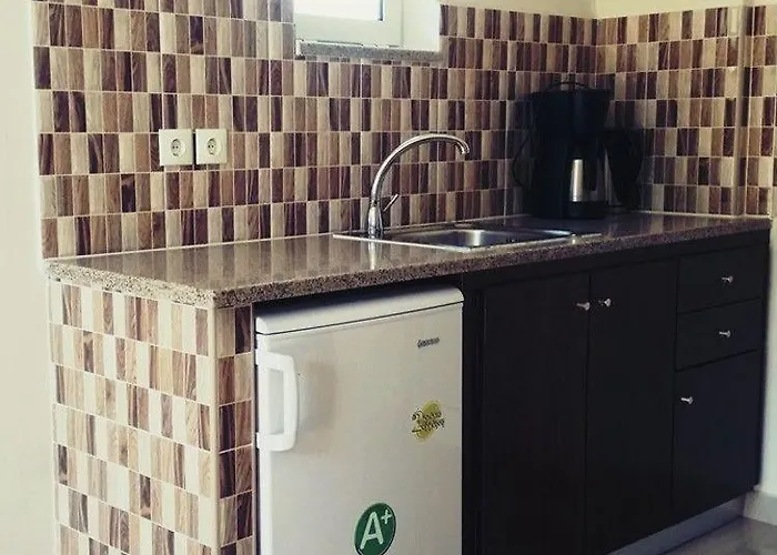 Aparthotel Athina And