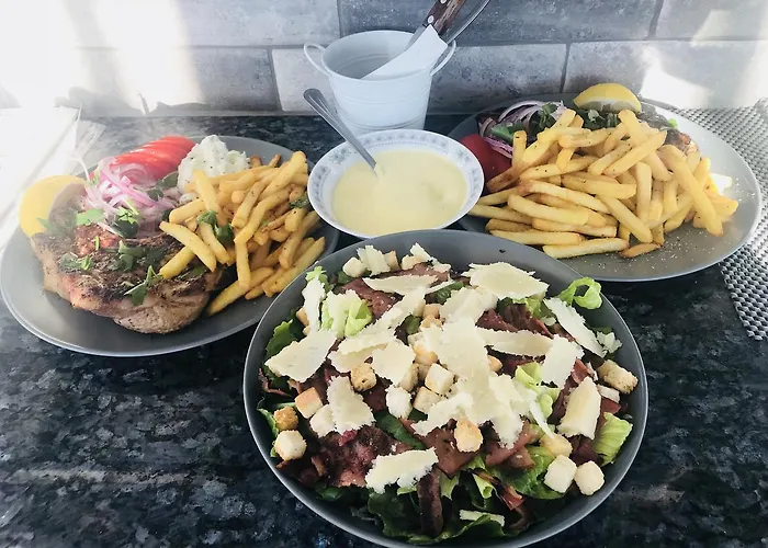 Athina And Apart Otel 2*