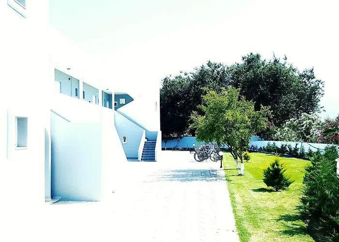 Apart Otel Athina And