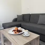 Apart Otel Athina And