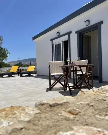 Apart-hotel Athina And